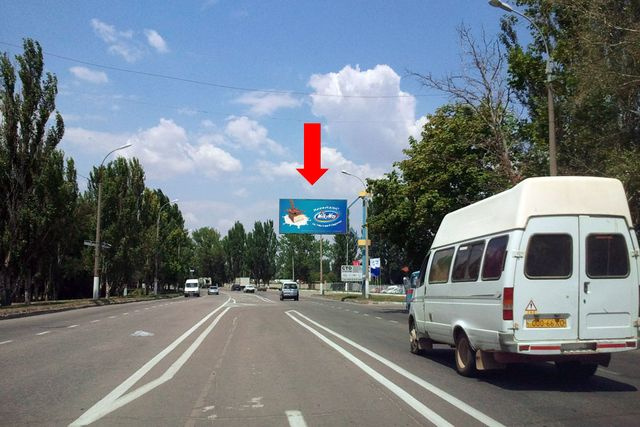 Щит 6x3, Николаевское шоссе, возле автосалона "Укравто", гусь, над дорогой, из центра Щит 6x3, Николаевское шоссе, возле автосалона "Укравто", гусь, над дорогой, из центра