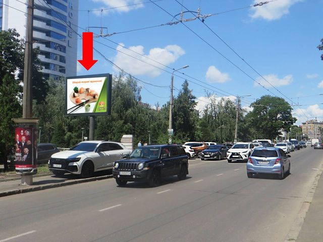 Скролл 3.14x2.3,  Генуэзская ул., 24А,  гостиница "Atlantic", супермаркет "Le Silpo", в центр