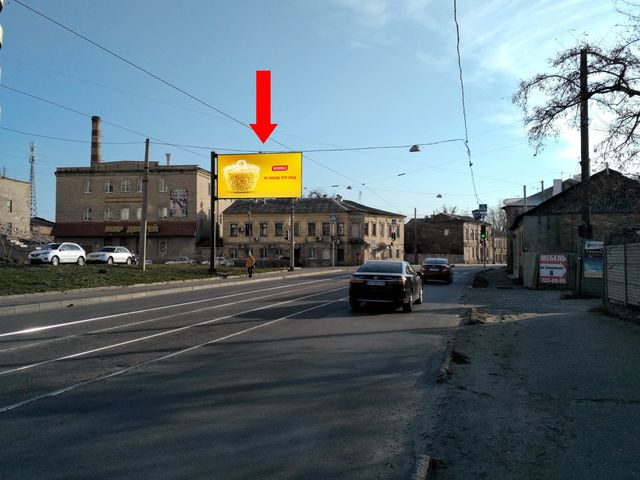 Щит 6x3,  Грековская ул. - пер. Ващенковский, на светофоре, из центра