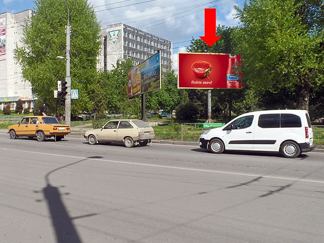 Щит 6x3, 15-го Апреля ул. / Стуса ул., возле супермаркета "Сильпо", рынка, из центра Щит 6x3, 15-го Апреля ул. / Стуса ул., возле супермаркета "Сильпо", рынка, из центра