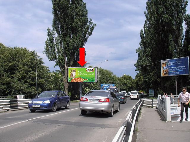 Призма 6x3,  Дружбы Народов пл. / ул. Студенческая Набережная