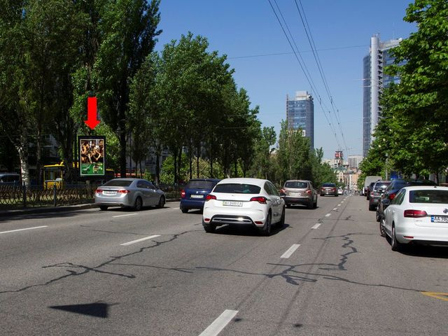 Скролл 1.2x1.8,  Украинки бул., 5, в сторону ул. Крещатик