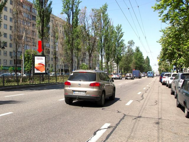 Скролл 1.2x1.8,  Украинки бул., 17, магазин "Интертоп", в сторону ул. Крещатик