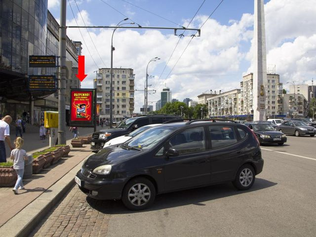 Сітілайт 1.2x1.8,  Победы пл., 3, возле универмага "Украина", в сторону Воздухофлотского моста