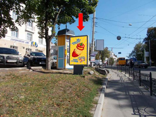 Сітілайт 1.2x1.8,  Покровская пл. (бывш. Красная пл.), возле гостиницы "Украина" (№1)