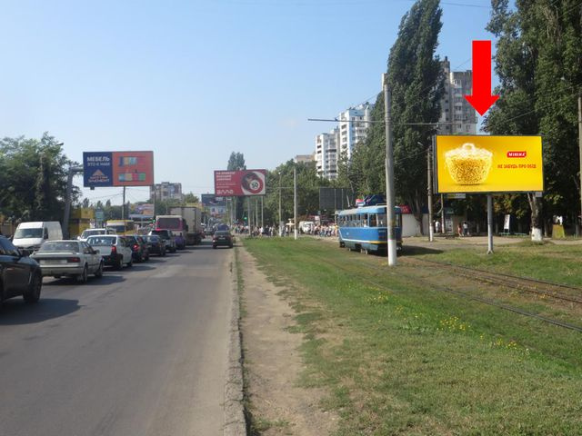 Щит 6x3,  Добровольского пр., 139, возле ресторана "McDonald's", в центр