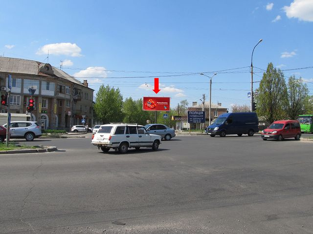 Призма 6x3,  Халтурина ул. - пр. Ландау, на светофоре в сторону Салтовского шоссе