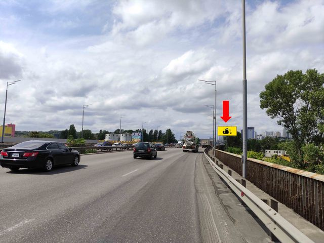 Цифрова панель 6x3,  Южный мост, в сторону центра, (ролик 10 сек, 1 выход/1,5 минуты)