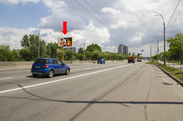 Беклайт 8x4,  Шухевича пр. (бывш. Ватутина пр.), напротив ТРЦ "Sky Mall", в сторону Троещины