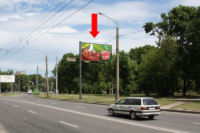 Щит 6x3, Александровский пр. (бывш. Косиора пр.) - ул. Осипенко, в сторону пр. Московского Щит 6x3, Александровский пр. (бывш. Косиора пр.) - ул. Осипенко, в сторону пр. Московского