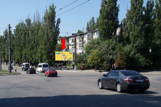 Щит 6x3,  Свободы пр. (бывш. 60-летия Октября ул.) / Пугачева ул.  (бывш. Московская ул.)