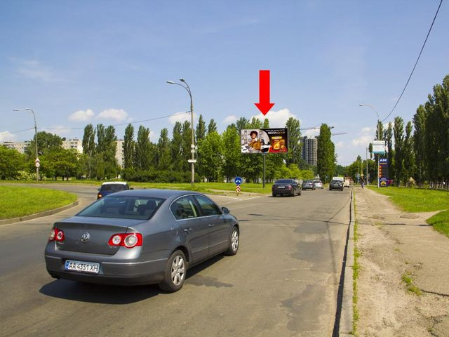 Щит 6x3,  Семьи Сосниних ул. - бул. Кольцова, возле супермаркета "Ашан", в сторону пр. Курбаса