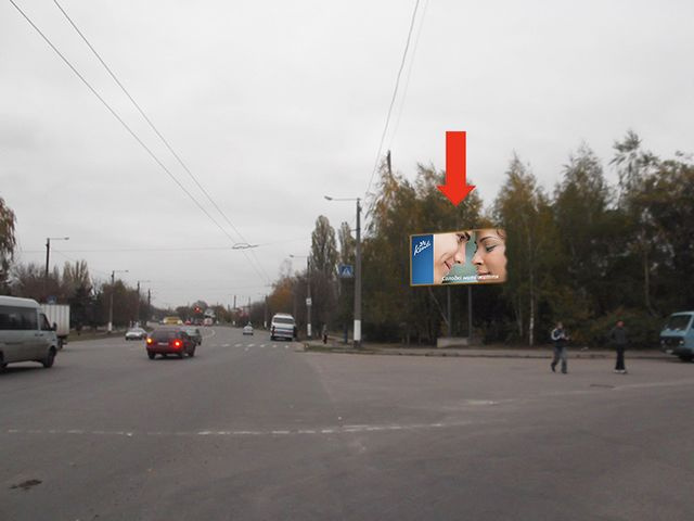 Щит 6x3, Независимости пр. (бывш. ул. Ватутина), 106 / Мазепы ул. (бывш. ул. Мануильского), в сторону вокзала Щит 6x3, Независимости пр. (бывш. ул. Ватутина), 106 / Мазепы ул. (бывш. ул. Мануильского), в сторону вокзала