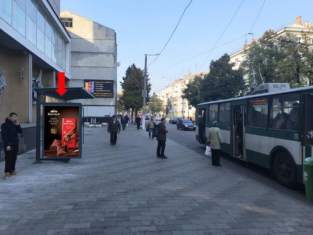 Сітілайт 1.2x1.8,  Киевская ул., 22 / ул. Покровская (бывш. ул. Щорса), остановка «Укртелеком», в центр