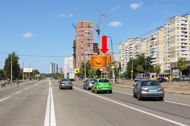 Щит 6x3, Ревуцкого ул., 15, разделитель, на светофоре, возле паба "Культ", в сторону ул. Здолбуновская Щит 6x3, Ревуцкого ул., 15, разделитель, на светофоре, возле паба "Культ", в сторону ул. Здолбуновская