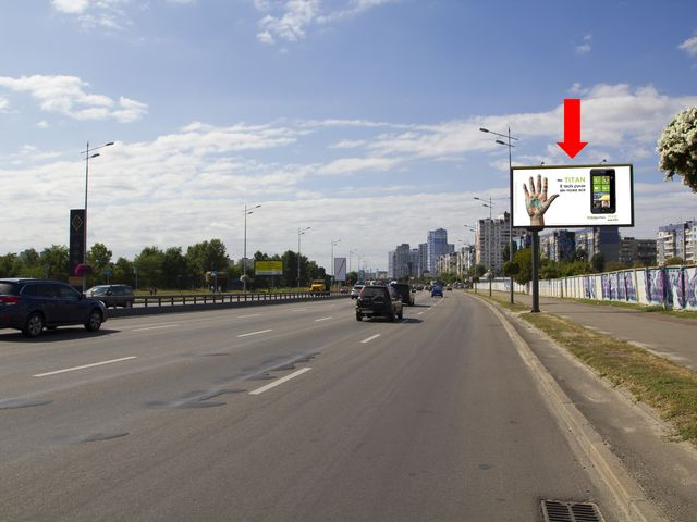 Призма 6x3,  Бажана пр.  - ул. Черниговская, ст.м. "Вырлица", напротив АЗС "Glusco", в сторону центра