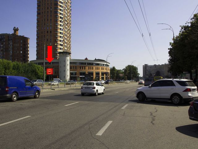 Беклайт 3.14x2.3,  Украинки бул., 21Б, в сторону Дружбы Народов бул.