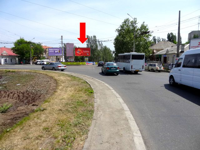 Призма 6x3,  Центральный пр. (бывш. Ленина пр.) / Пушкинская ул., разделитель, возле супермаркета "Эльдорадо", кольцо, в сторону Садовая ул., правая