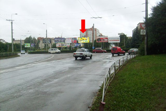 Щит 6x3,  Злуки пр. / Коновальца ул., возле АЗС "Укрнафта", в центр