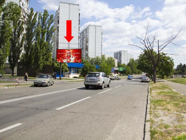 Щит 6x3, Малышка ул., 25/1, возле супермаркета "АТБ", в сторону ст.м. "Черниговская" Щит 6x3, Малышка ул., 25/1, возле супермаркета "АТБ", в сторону ст.м. "Черниговская"