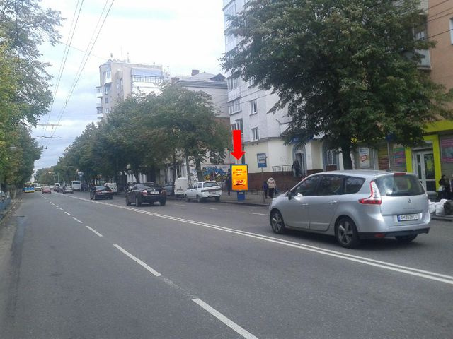 Сітілайт 1.2x1.8,  Киевская ул., 52, возле остановки "Универмаг"