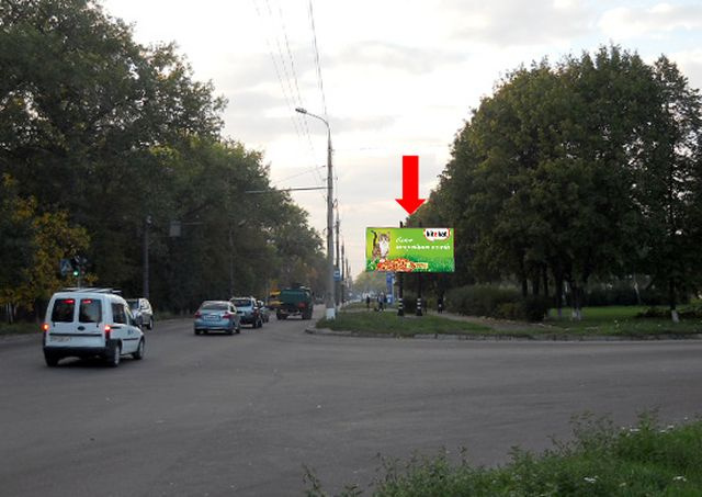 Щит 6x3, Белопольский шлях ул. / Черниговская ул., возле АЗС "ОККО", автосалона "Артмотор", из центра Щит 6x3, Белопольский шлях ул. / Черниговская ул., возле АЗС "ОККО", автосалона "Артмотор", из центра