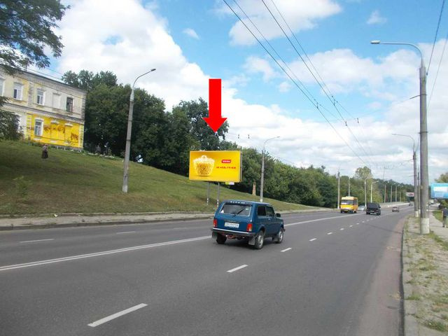 Щит 6x3, Харитоненко ул. (бывш. Краснозвездная ул.) / Героев Крут ул. (бывш. Черепина ул.) Щит 6x3, Харитоненко ул. (бывш. Краснозвездная ул.) / Героев Крут ул. (бывш. Черепина ул.)