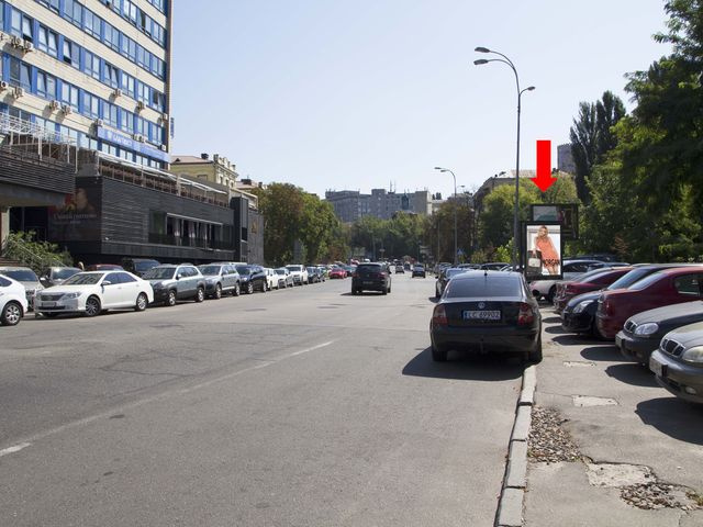 Сітілайт 1.2x1.8,  Мечникова ул., 6, возле БЦ "Парус", ресторанов, в сторону ст.м. "Кловская"