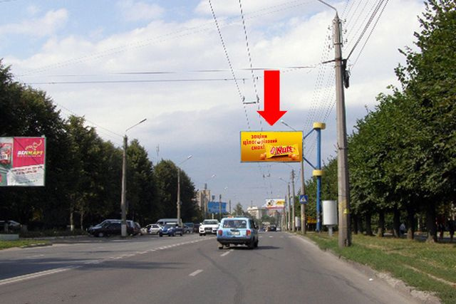 Щит 6x3, Героев Майдана ул. (бывш. Красноармейская ул.), 83, возле лаборатории "Синево", в центр (флажок) Щит 6x3, Героев Майдана ул. (бывш. Красноармейская ул.), 83, возле лаборатории "Синево", в центр (флажок)
