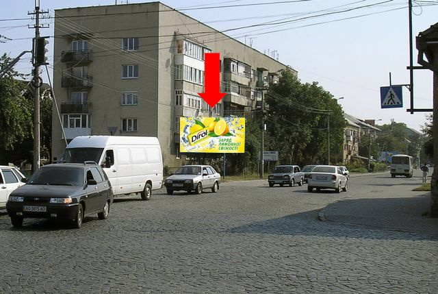 Щит 6x3,  Духновича ул. / Мудрого Я. ул. (бывш. Краснознаменная ул.), на светофоре, центр