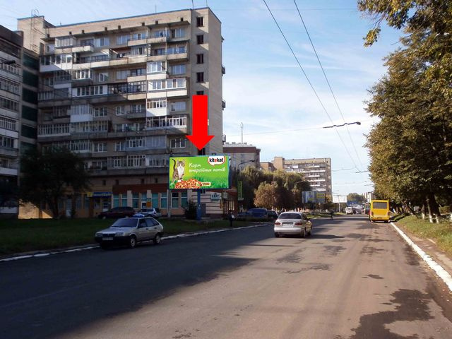 Щит 6x3,  Троллейбусная ул., 12, возле аптеки, в центр