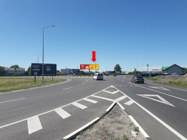 Щит 6x3,  Въезд в город Ужгород, со стороны Мукачево, разделитель, правый