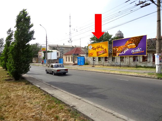 Щит 6x3,  Центральный пр. (бывш. Ленина пр.) / Рюмина ул., 36, в сторону Центрального рынка, супермаркета "Фокстрот", левая