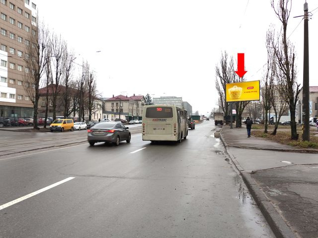 Щит 6x3,  Бориспольская ул. 8,  напротив супермаркета "Велмарт", из центра