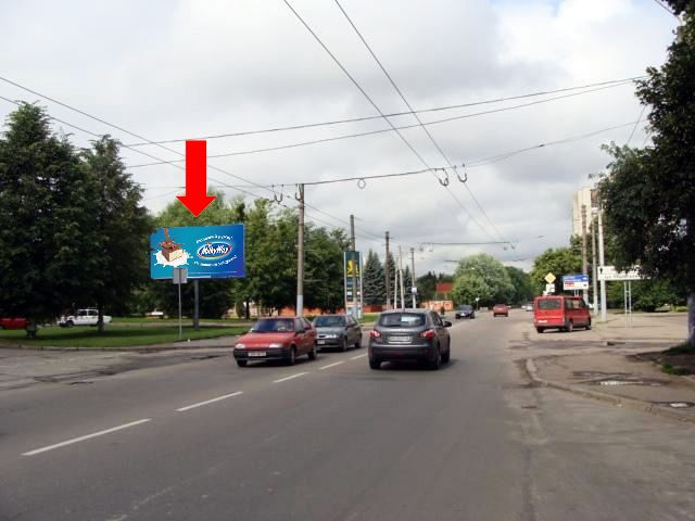 Щит 6x3,  Патона ул., 4, на островке безопасности, АЗС "Окко"