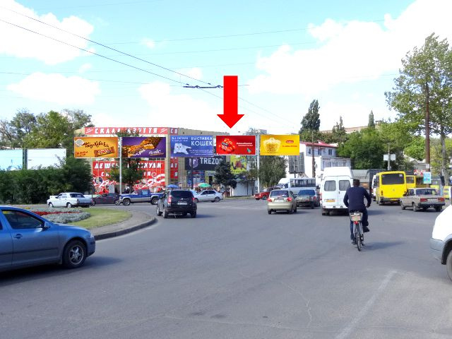 Щит 6x3,  Богоявленский пр. (бывш. Октябрьский пр.) / Пограничная ул. (бывш. Чигрина ул.), кольцо автовокзала, возле супермаркетов "Велика Кишения", "Технополис", левая