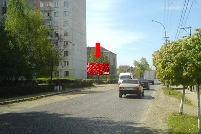 Щит 6x3,  Зрини И. ул., 111, из центра