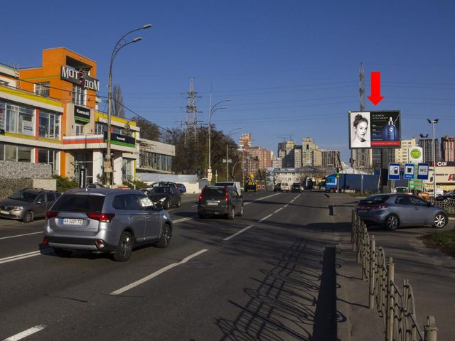 Щит 3.14x2.3,  Брожко ул. (бывш. Кировоградская ул.) - ул. Изюмская, возле АЗС "WOG", в сторону ул. Гринченко