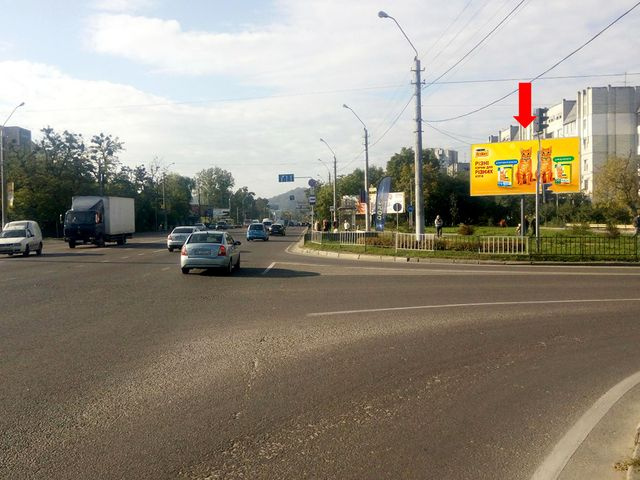 Призма 6x3,  Хмельницкого ул. / Гринченка ул., напротив ТРЦ "ВАМ", супермаркета "Сильпо", в центр