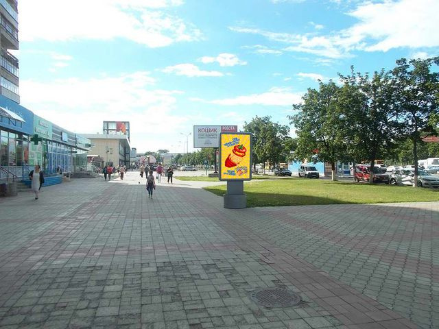 Сітілайт 1.2x1.8,  Харьковская ул., 2/2, возле ТРЦ "Мануфактура", супермаркетов "Сильпо", "Comfy"