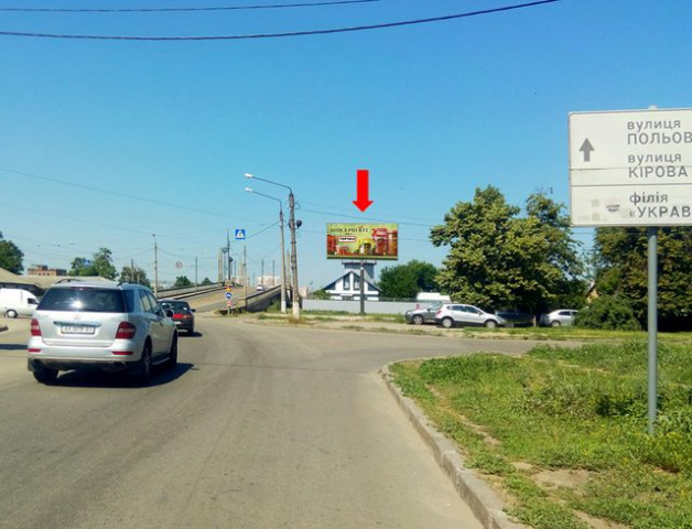 Призма 6x3,  Плехановская ул. - ул. Балашовская, возле ст.м. "Завод им. Малышева", супермаркетов Рост, Comfy, в центр