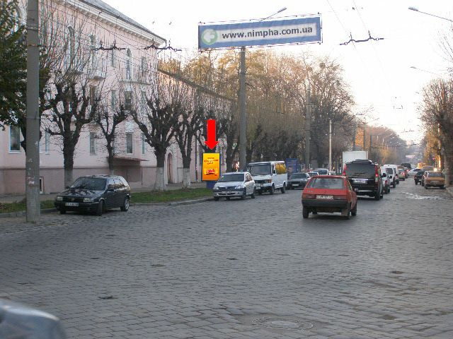 Сітілайт 1.2x1.8,  Главная ул., 104 / Щербанюка ул. (бывш. Чапаева ул.), в центр