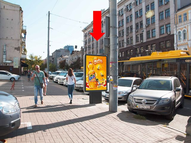 Сітілайт 1.2x1.8,  Петлюры ул., 28 / ул. Жилянская, в сторону ул. Саксаганского