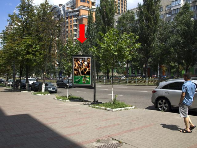 Сітілайт 1.2x1.8,  Украинки бул., 22, возле магазина "Кулинарный дом", в сторону ул. Крещатик