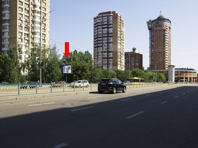 Беклайт 3.14x2.3,  Украинки бул., 21А - 21, в сторону Дружбы Народов бул.