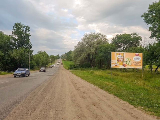 Щит 6x3,  выезд из города, в сторону Черновцов