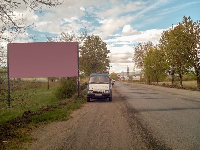 Щит 6x3,  въезд в город 1 км