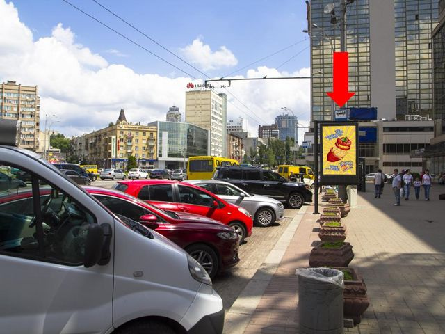Скролл 1.2x1.8,  Победы пл., 3, возле универмага "Украина", в сторону бул. Шевченко