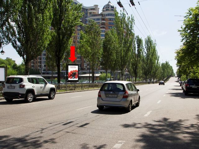 Сітілайт 1.2x1.8,  Украинки бул., 14, на светофоре, в сторону пл. Л. Украинки