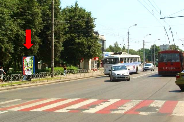Сітілайт 1.2x1.8,  Киевская ул. / Грушевского ул., возле магазина "Мандарин", напротив автосалона "Citroen"